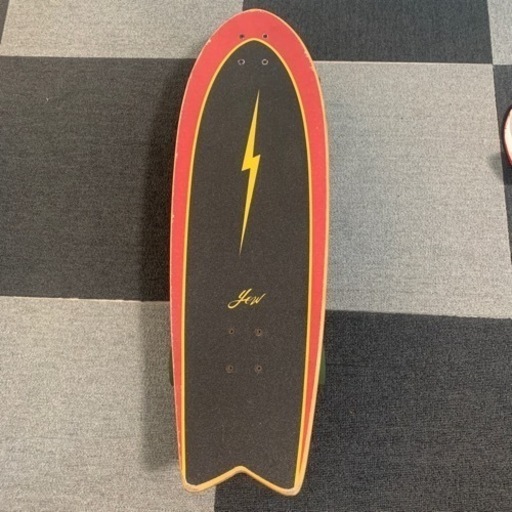 ヤ　サーフ　スケートのPIPE 32（パイプ）