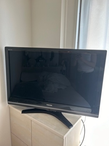 TOSHIBA 液晶テレビ　37型