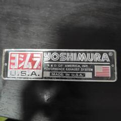 ヨシムラレーシングの耐熱ステッカー