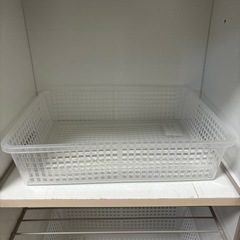 ワイヤースタック2個、プラケース2個の画像