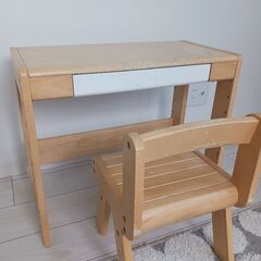 引渡者決定！幼児用机とイスセット　1歳～5歳ぐらい