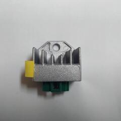 v125 レギュレーター　新品