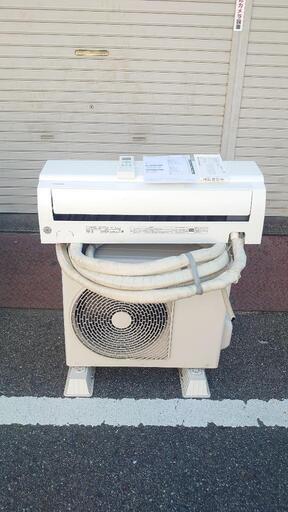【好評完売御礼！】美品【2020年製☆配管約6㍍付き☆6畳〜8畳タイプ】東芝ルームエアコン 【型式 RAS-F221E7AP】
