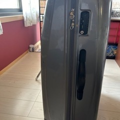 スーツケースの画像