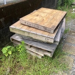 木製パレット　欲しい方に　近場でしたら運びます。