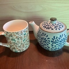 急須とマグカップ