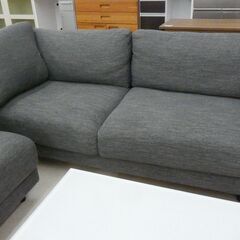 ファブリックソファ2点セット  グレー 木脚 置き方自由 クッション2個付き 札幌市清田区 ファブリックソファ2点セット グレー 木脚 置き方自由