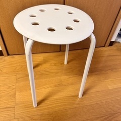 IKEA スツール　2個の画像