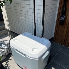値下げしました！コールマン エクストリームクーラー　50QT(約47L) ,アイスシルバーの画像
