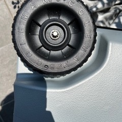 値下げしました！コールマン エクストリームクーラー　50QT(約47L) ,アイスシルバーの画像