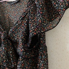 CRAZY  about  ANYTHING  ブラウス　ほぼ未使用品の画像