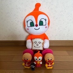 アンパンマン　ドキンちゃん　バイキンマン