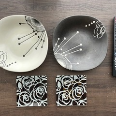 パスタ皿とスクエアガラス皿