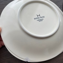 パスタ皿とスクエアガラス皿の画像