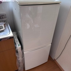 値下げ中　シャープ冷蔵庫　冷凍庫　冷蔵庫　　の画像