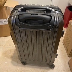 スーツケース機内持ち込みの画像