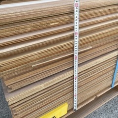半額値下げ‼5.5ｍｍ合板カット合板　1山まとめてお得‼　の画像