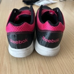 スニーカー　Reebox EASYTONE　の画像