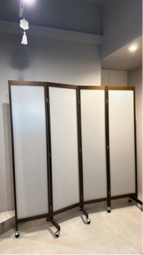 間仕切り　自立　パーテーション