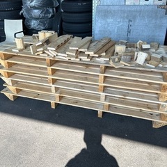 フィンランド製パレットを差し上げますの画像