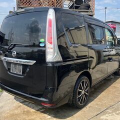 セレナ 4WD ナビ フルセグTV バックカメラ 後部モニター 8人乗り 車検2年付【支払総額42万円】の画像