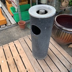 灰皿　屋外用の画像