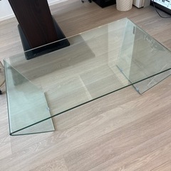 ガラステーブル