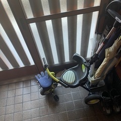三輪車 取っ手が付いてます