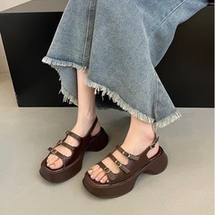厚底サンダル
