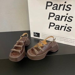 厚底サンダルの画像
