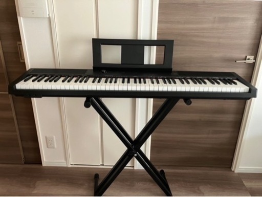 新品未使用　電子ピアノお譲りいたします。