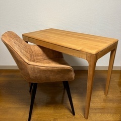 【美品】シンプルな机&おしゃれなイスのセット
