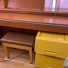 電子ピアノ　ドレッサー等