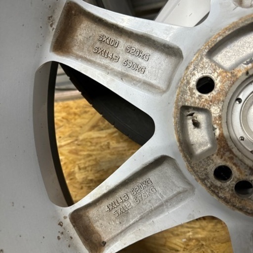 北海道旭川市 Racing Hart レーシングハート 18×7.5J PCD100/114.3/4穴/5穴マルチ/＋42ホワイト 白 6本スポーク アルミホイール4本セット