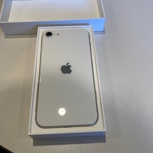 iPhoneSE第3世代64G白美品