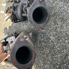 BNR34 純正タービン2機アウトレット2個付きBNR34 純正エキマニ2個 実働品