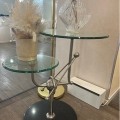 小物置きテーブルの画像