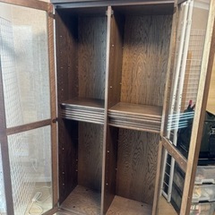 ガラス棚、観音扉の画像