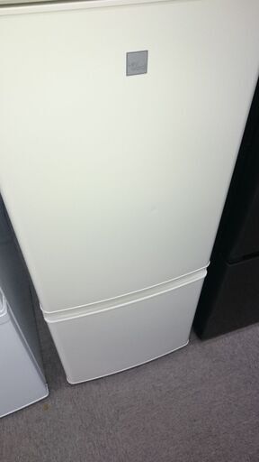 （2024.9.25お買い上げありがとうございます。☆）三菱電機　2ドア冷蔵庫１４６L　２０２０年製　MR-P15EF　白　48ｃｍ幅　霜取り付き　単身向け　　高く買取るゾウ八幡東店
