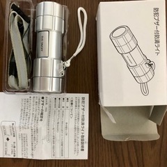 未使用品　ラジオ・ライト・電池セット　まとめ割引の画像