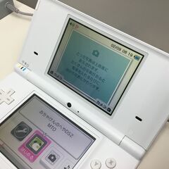 😸【稼働美品】ニンテンドーDSi 任天堂 Nintendo ホワイト 本体 の画像
