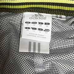 アディダス adidas 膝下丈　ナイロンパンツ Mサイズ オリーブ　トレーニング ウォーキングの画像