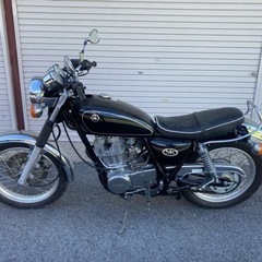ヤマハSR400 キャブ最終型の画像