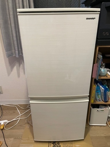シャープ冷蔵庫　137L 一人暮らし用
