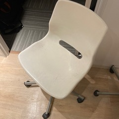 残わずか‼️【　IKEA 　】 イス　