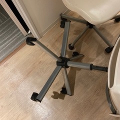 残わずか‼️【　IKEA 　】 イス　の画像