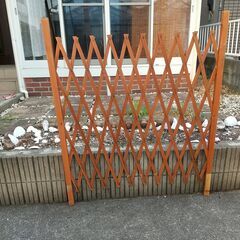 アコーディオンフェンス　木製ガーデンフェンス　簡易フェンス　ラティス　伸縮　＊お値下げしましたの画像