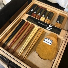お皿やお箸など