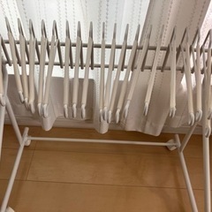 スラックスハンガーの画像