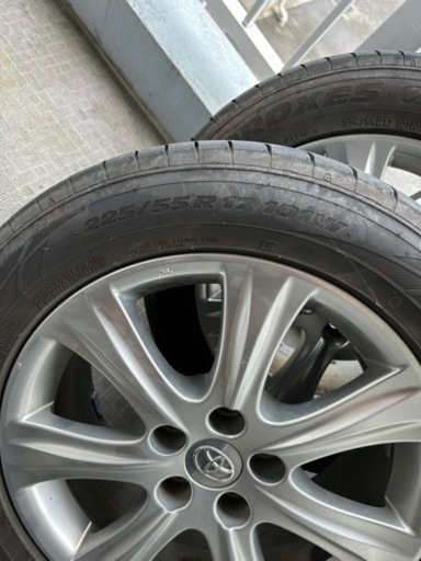 マジェスタ　純正ホイール　タイヤ　225/55R17 バリ溝